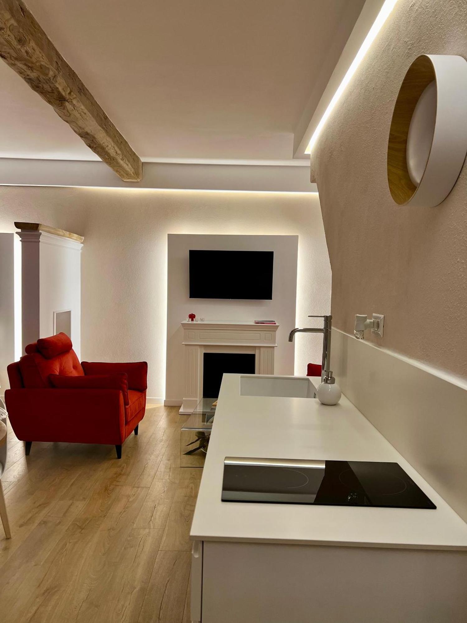 Elena'S Suite 苏特里 外观 照片